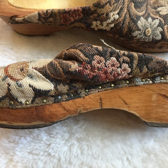 Clogs - Picture 6 of 8